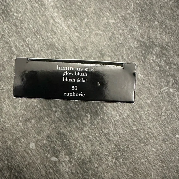 NWT- Giorgio Armani Luminous Silk Glow Blush in Shade 50 Euphoric - Picture 4 of 4